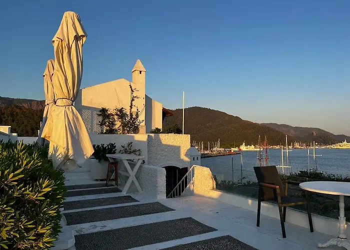 Castle81homes White , Sea View House Апартаменты *