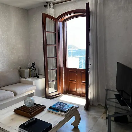 Apartmán Castle81homes White , Sea View House